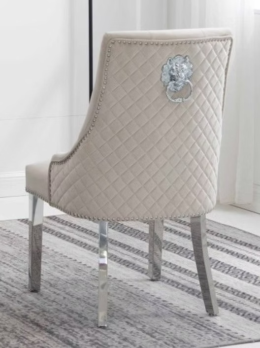 C-1253 – Chaise en velours crème